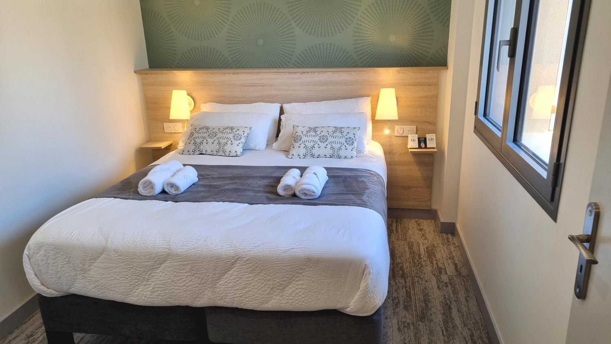 Logis Hotel Archambeau Thonac Luaran gambar