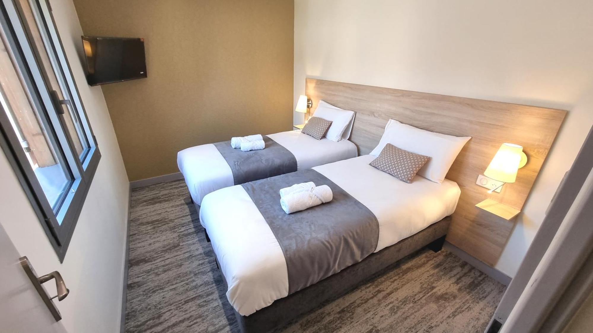 Logis Hotel Archambeau Thonac Luaran gambar