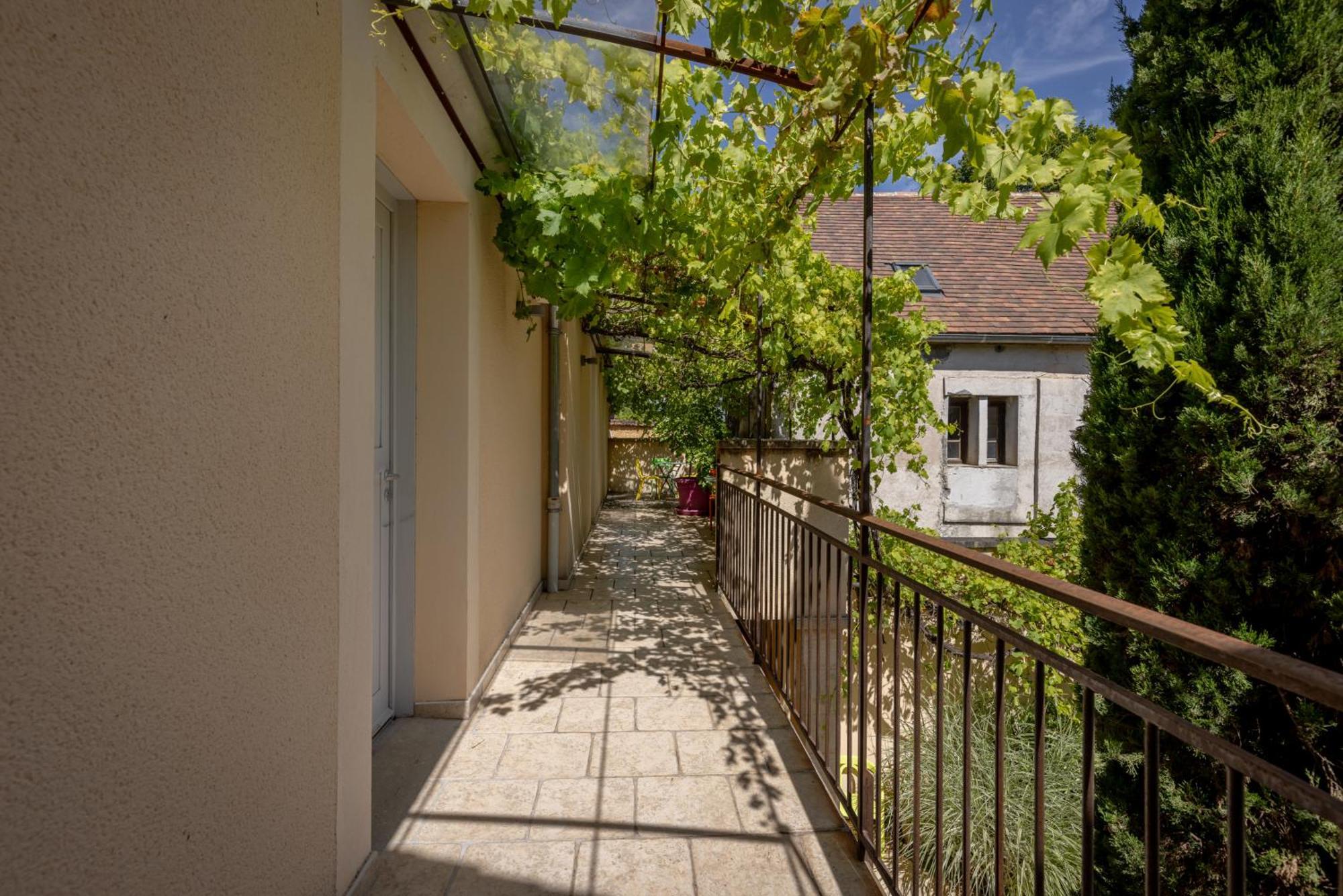 Logis Hotel Archambeau Thonac Luaran gambar