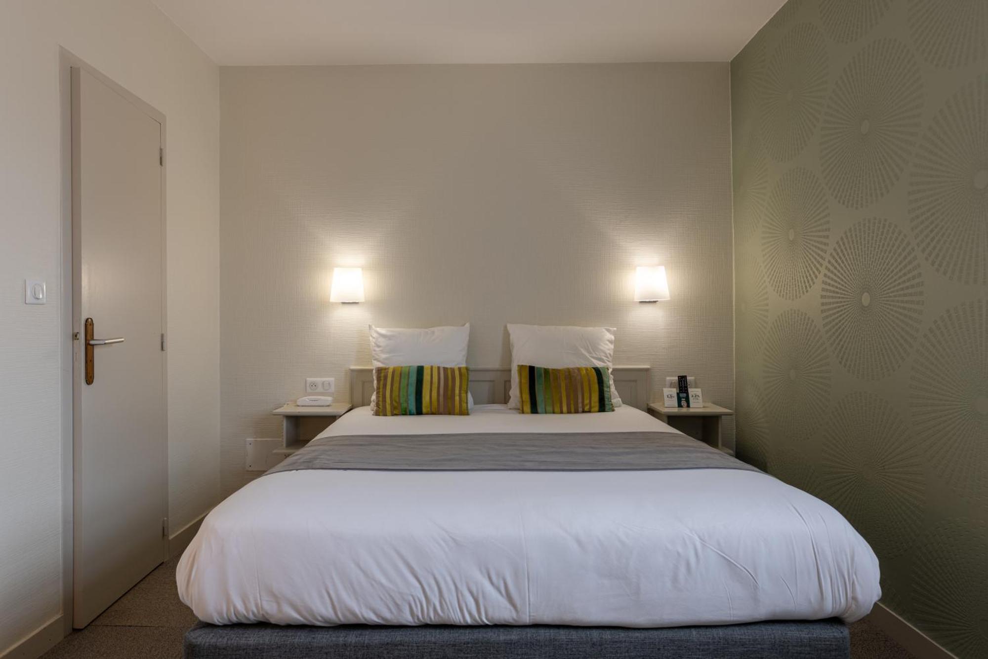 Logis Hotel Archambeau Thonac Luaran gambar