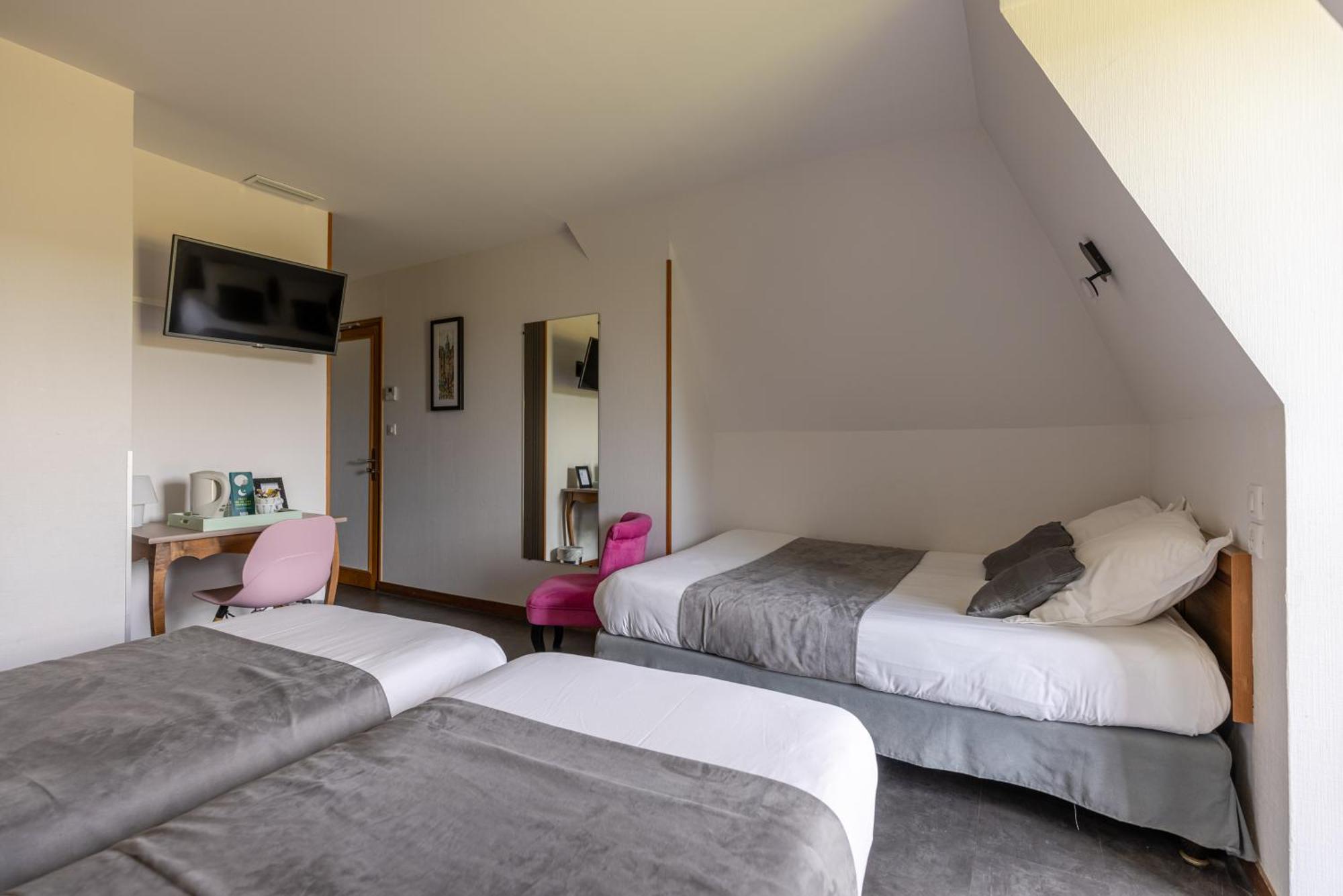 Logis Hotel Archambeau Thonac Luaran gambar