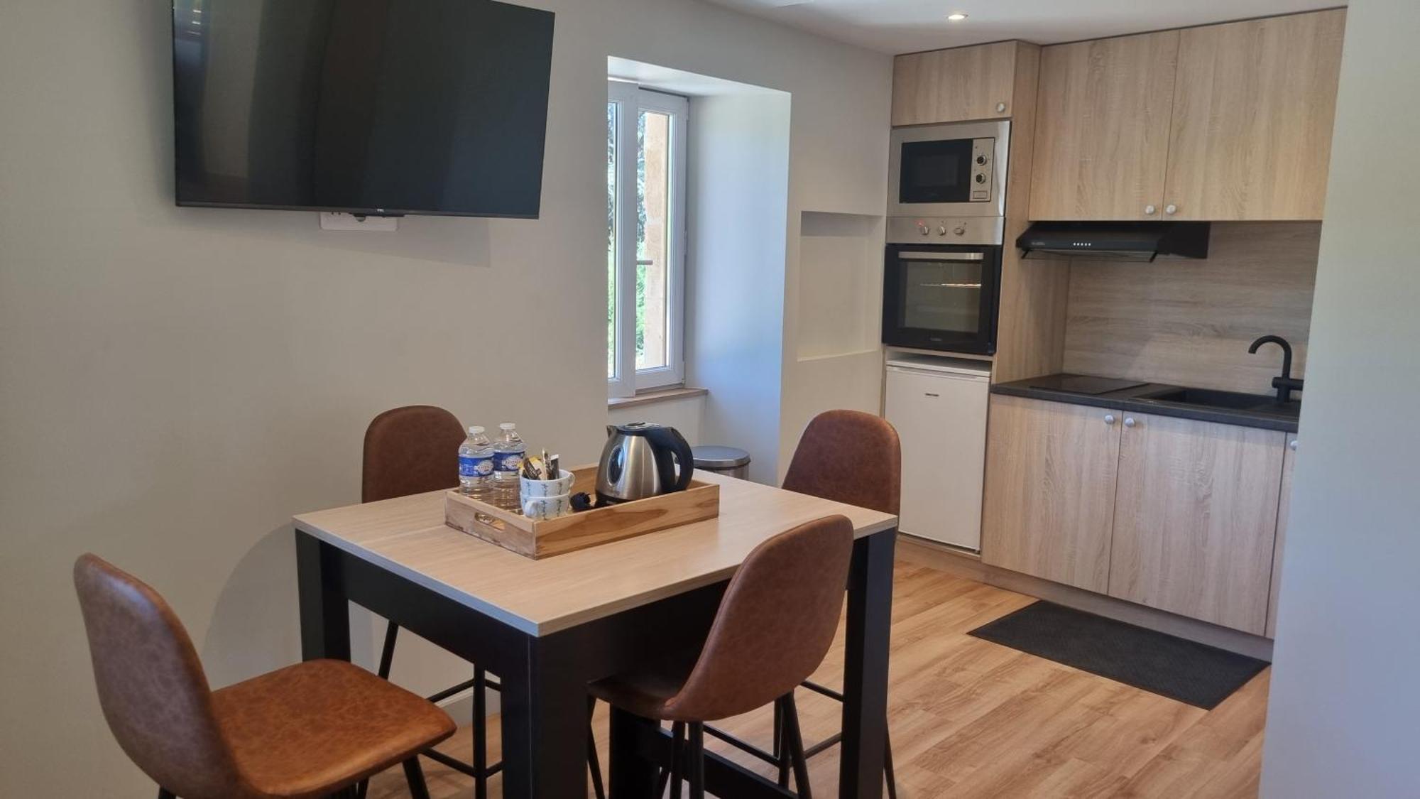 Logis Hotel Archambeau Thonac Luaran gambar
