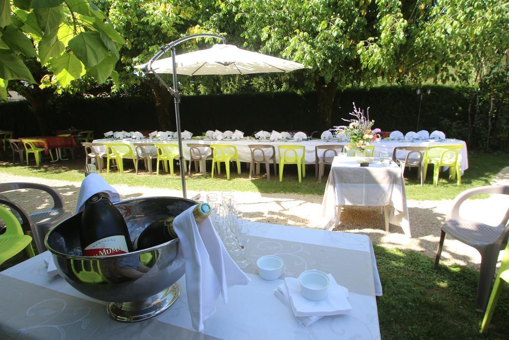 Logis Hotel Archambeau Thonac Luaran gambar