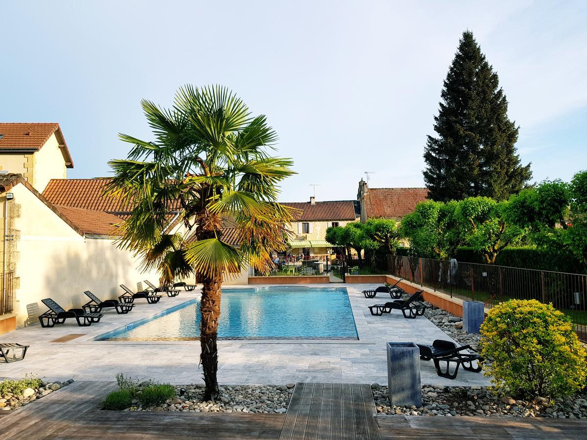 Logis Hotel Archambeau Thonac Luaran gambar